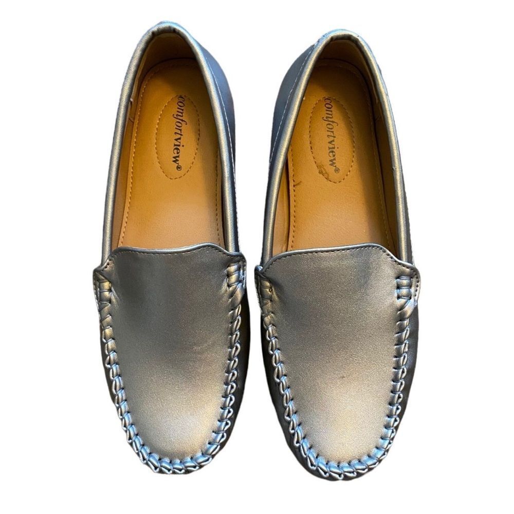 ComfortView “Milena” slip on metallic silver moccasin comfort shoe 9.5 wide